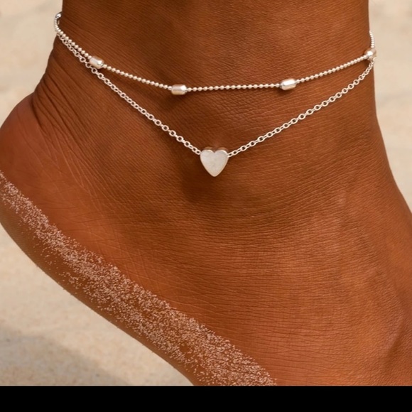 ๐๐Heart Double Horn Dainty Anklet - Picture 3 of 6